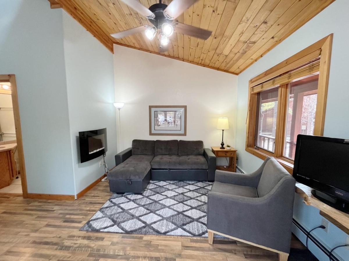 Cabin A Suite Bed And Breakfast Woodland Park Bagian luar foto